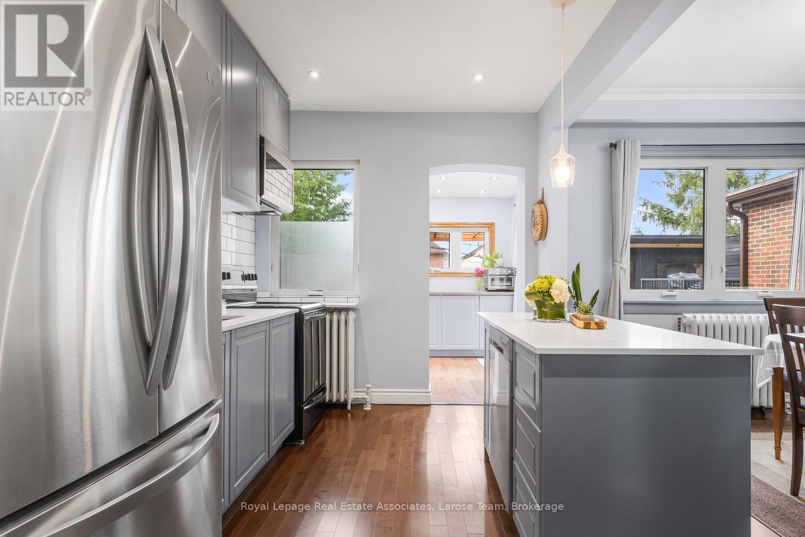 134 Holland Park Avenue, Toronto, Ontario  M6E 1L6 - Photo 17 - C13673148
