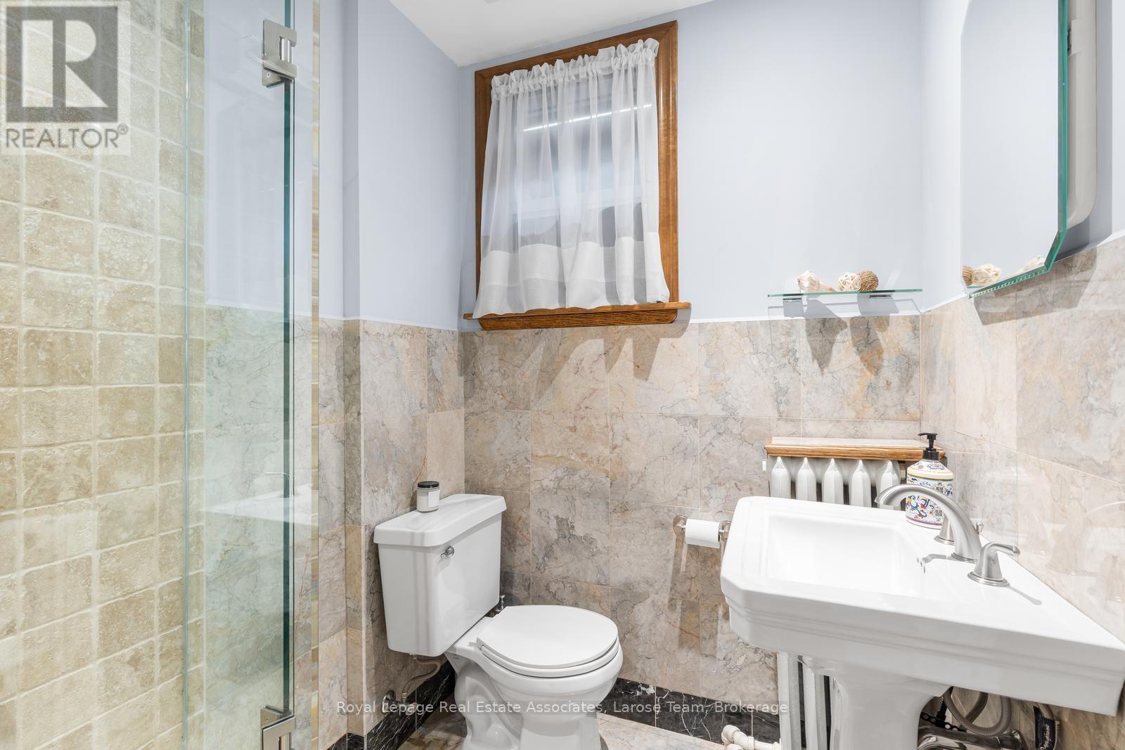134 Holland Park Avenue, Toronto, Ontario  M6E 1L6 - Photo 23 - C13673148