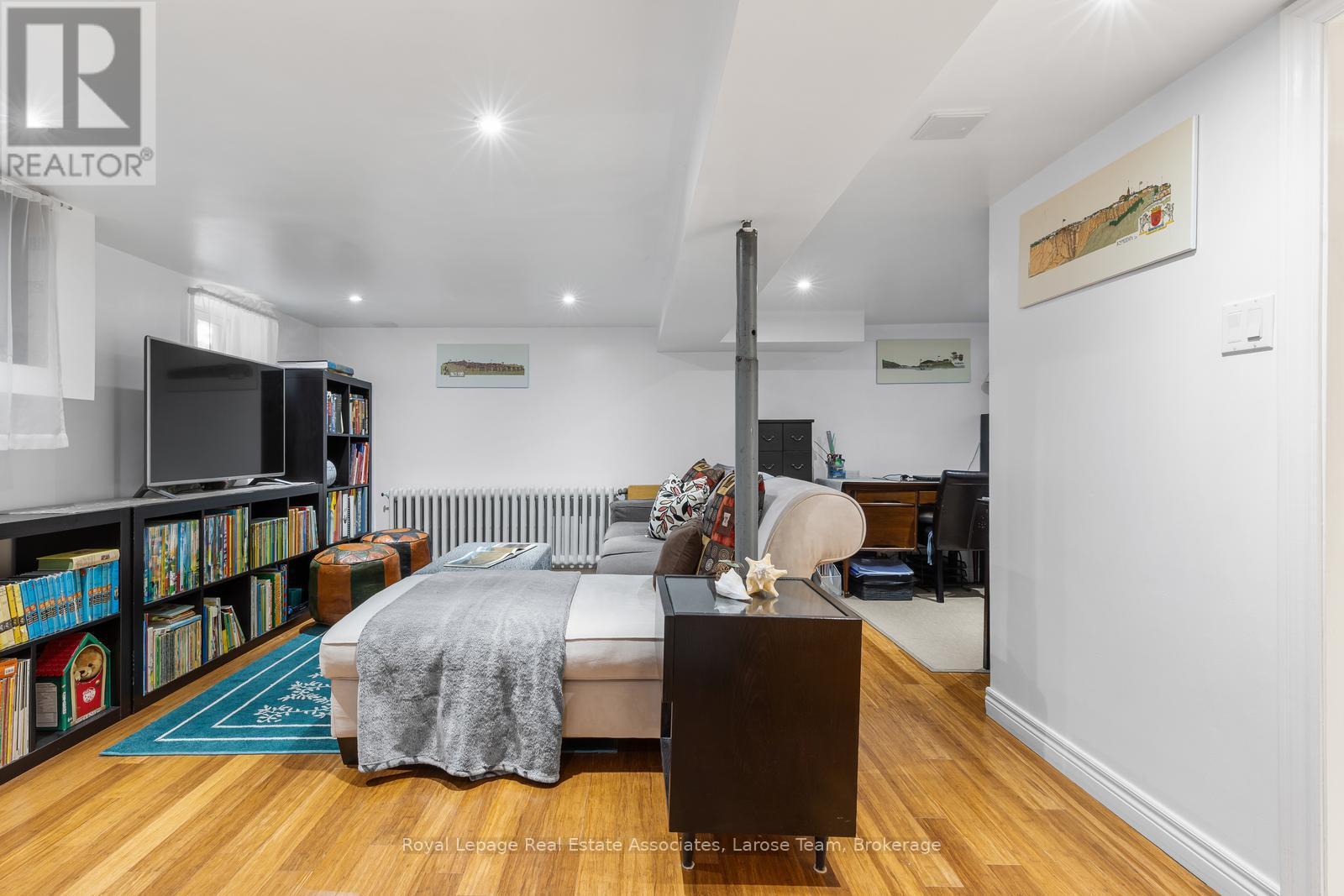 134 Holland Park Avenue, Toronto, Ontario  M6E 1L6 - Photo 30 - C13673148