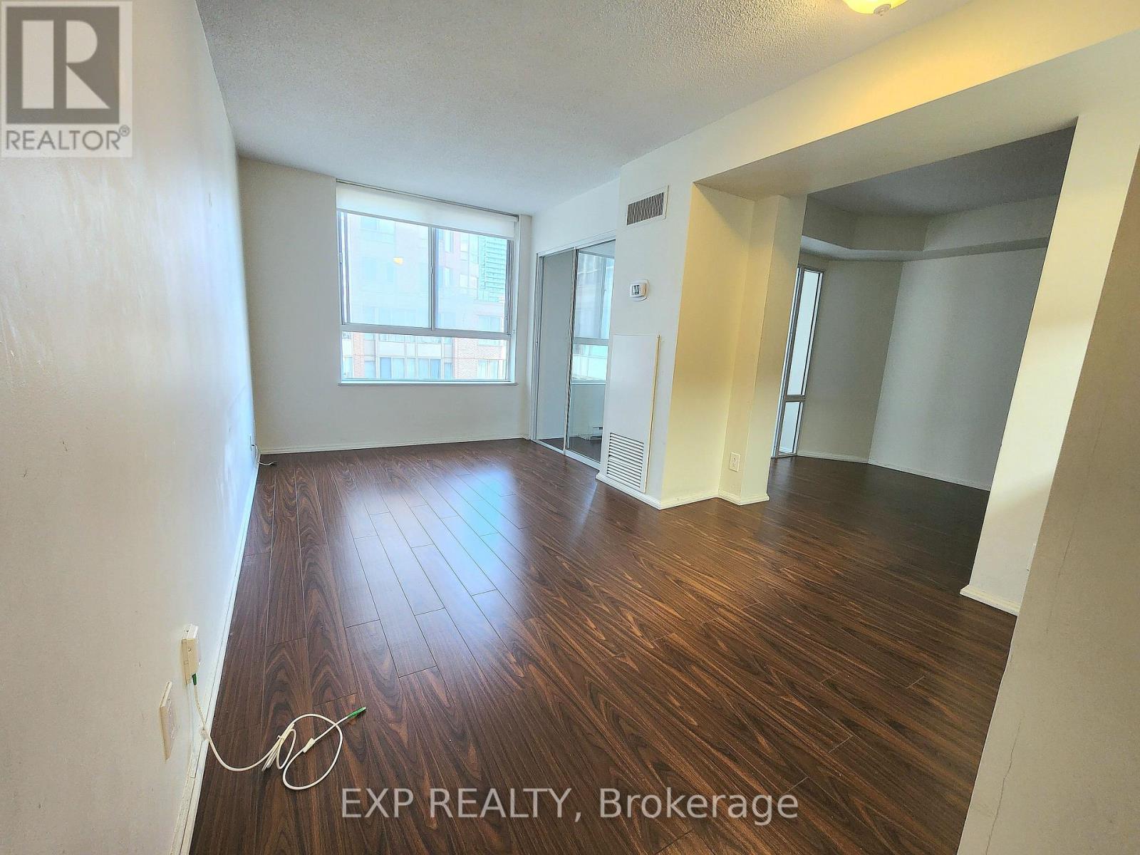 1421 - 711 Bay Street, Toronto, Ontario  M5G 2J8 - Photo 11 - C13673178