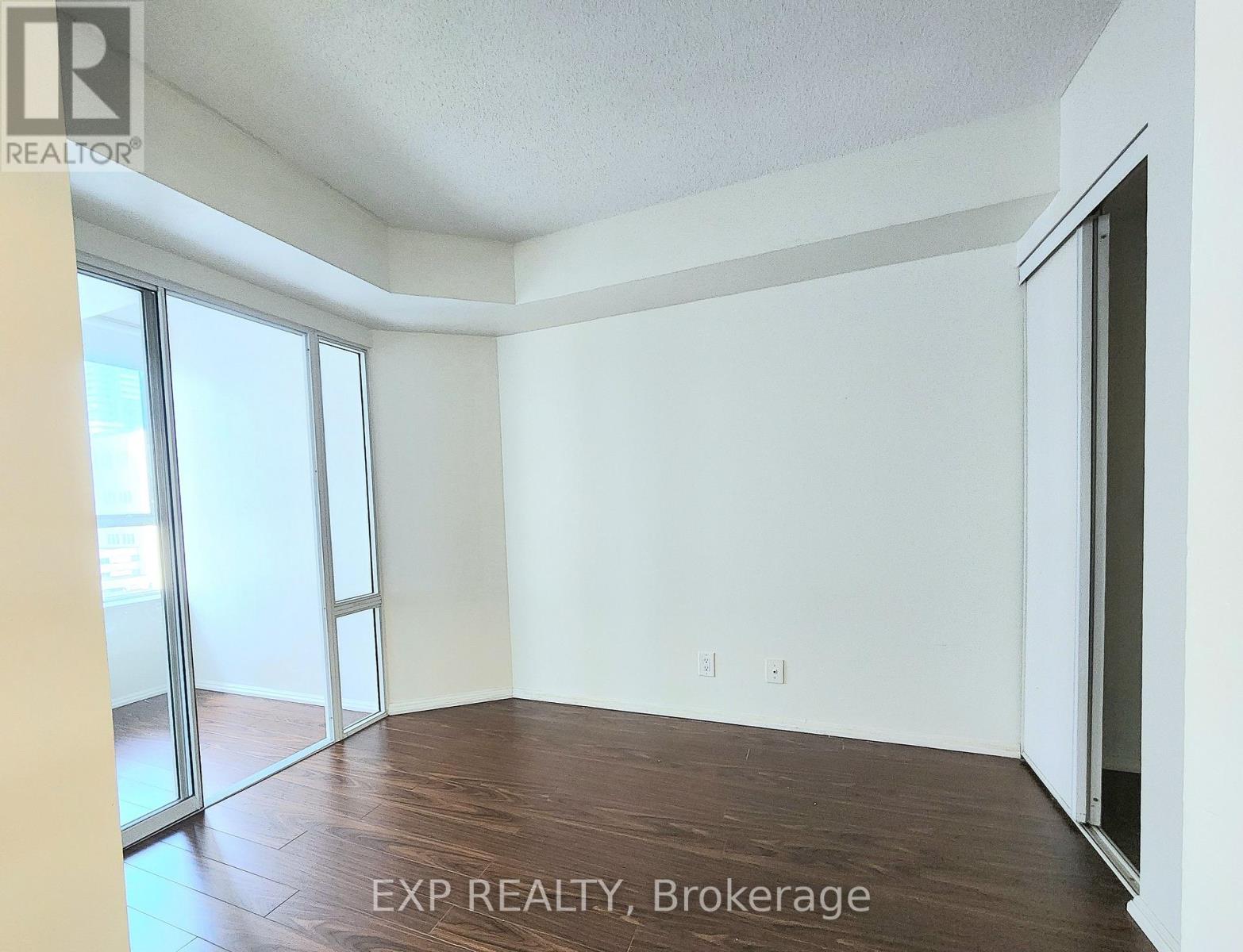 1421 - 711 Bay Street, Toronto, Ontario  M5G 2J8 - Photo 15 - C13673178