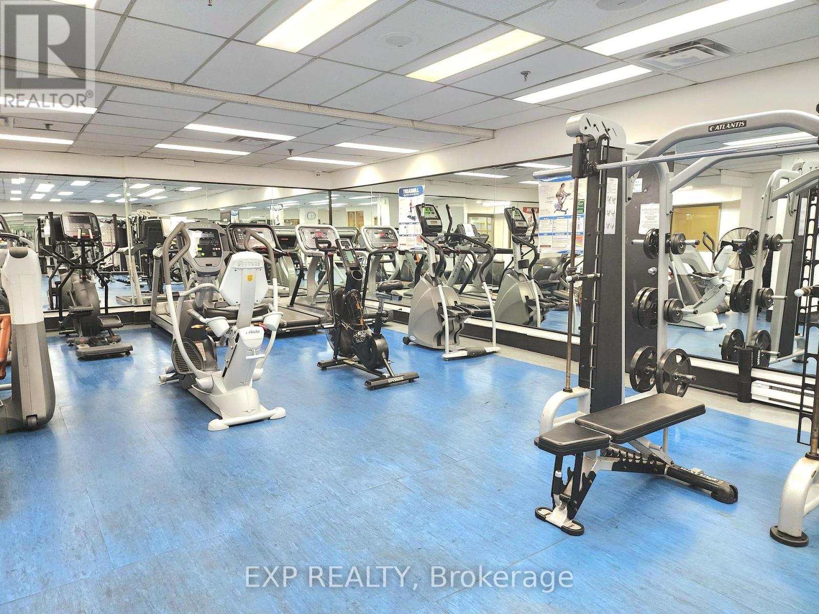 1421 - 711 Bay Street, Toronto, Ontario  M5G 2J8 - Photo 17 - C13673178