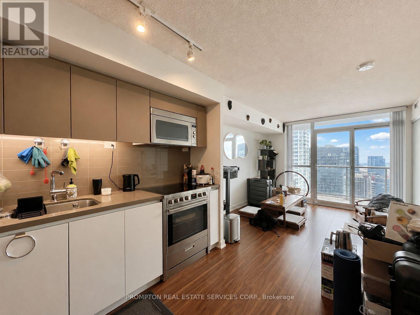 3310 - 75 Queens Wharf Road, Toronto, Ontario  M5V 0J8 - Photo 2 - C13673198