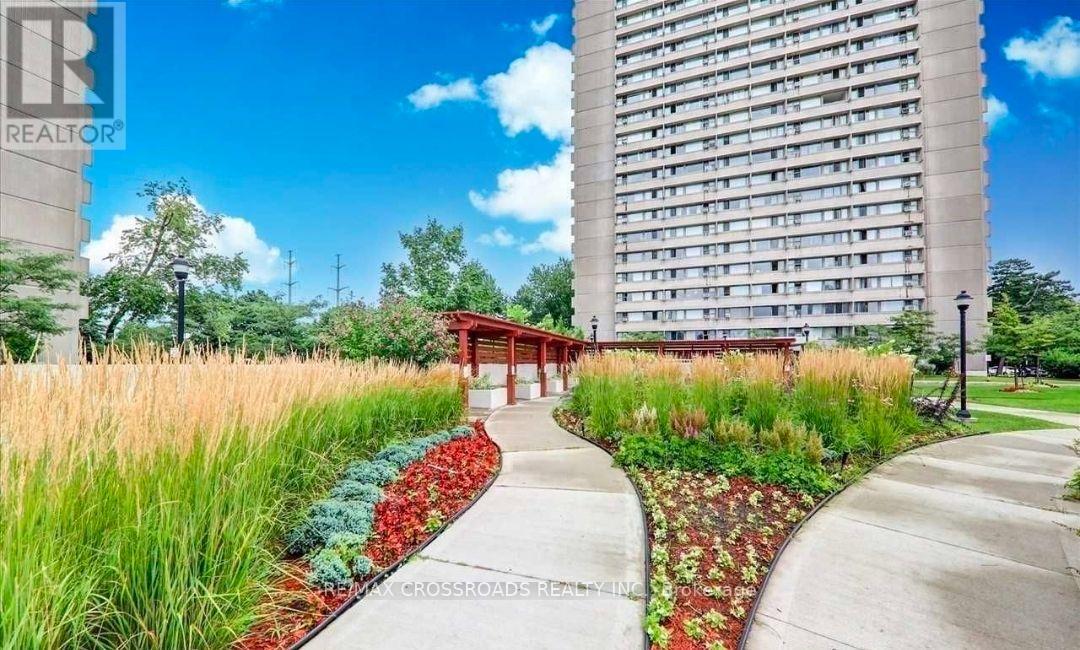 604 - 735 Don Mills Road, Toronto, Ontario  M3C 1S9 - Photo 2 - C13673232