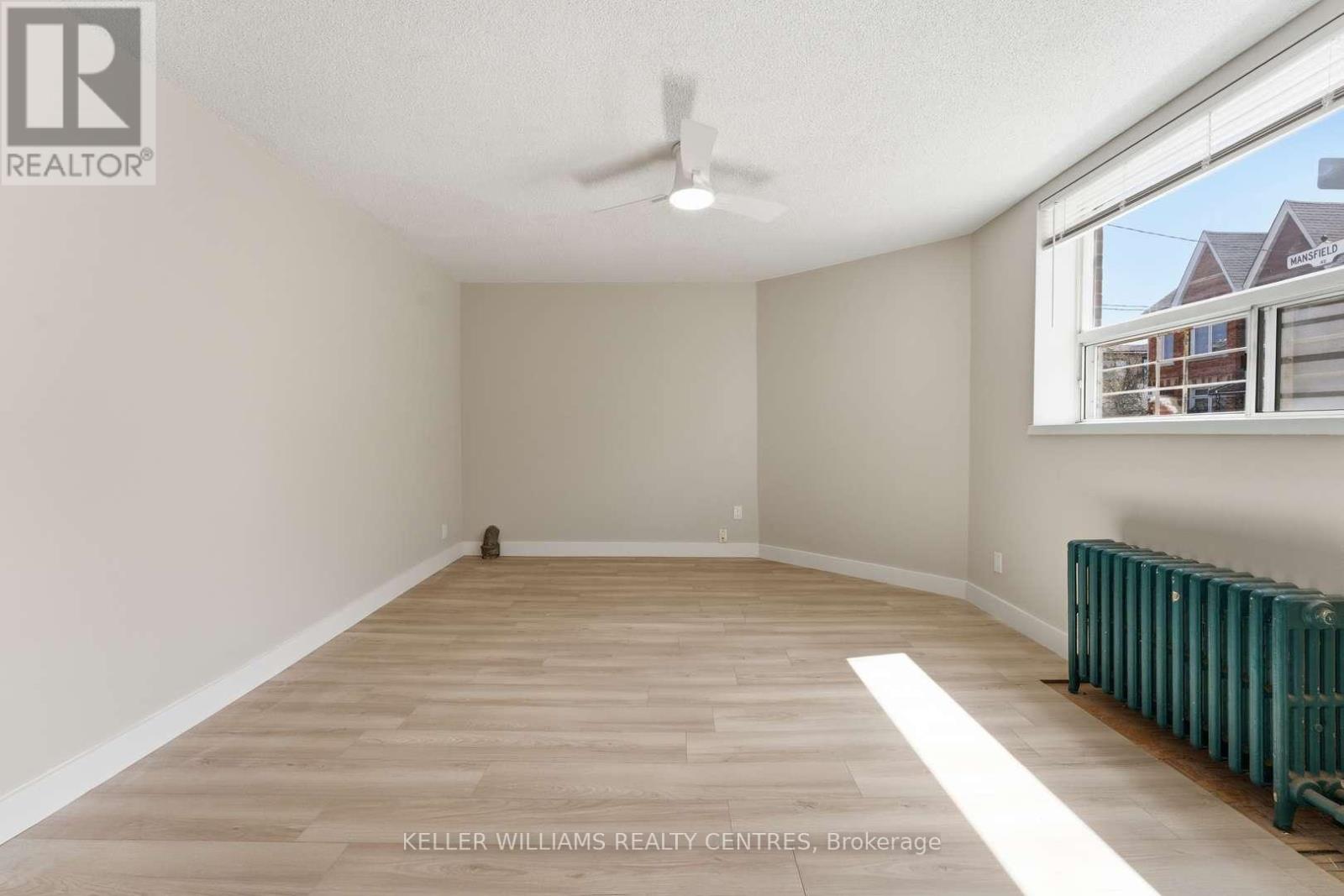 42 Mansfield Avenue, Toronto, Ontario  M6J 2B2 - Photo 15 - C13673246
