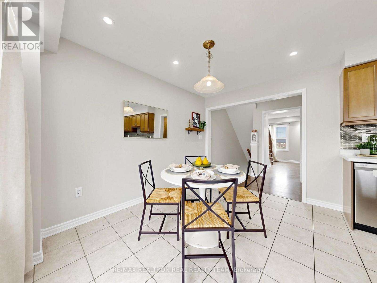 2708 Burkholder Drive, Pickering, Ontario  L1X 0G2 - Photo 15 - E13673070