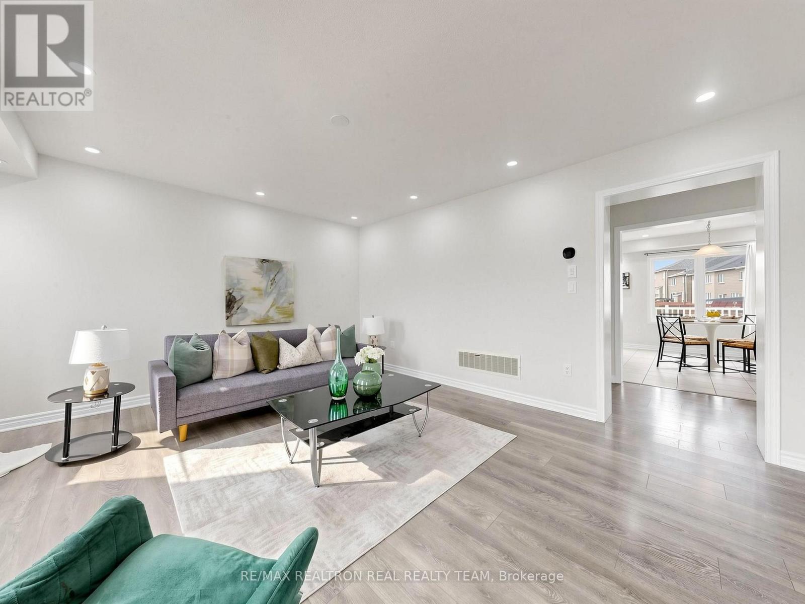2708 Burkholder Drive, Pickering, Ontario  L1X 0G2 - Photo 9 - E13673070
