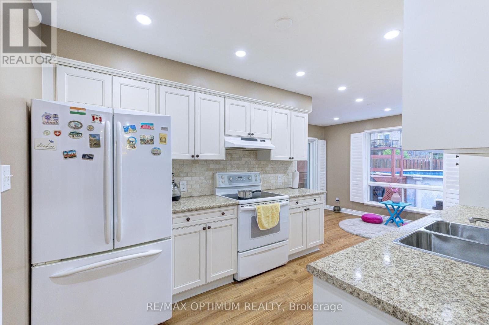 11 Murkar Crescent, Whitby, Ontario  L1N 8Y4 - Photo 15 - E13673210