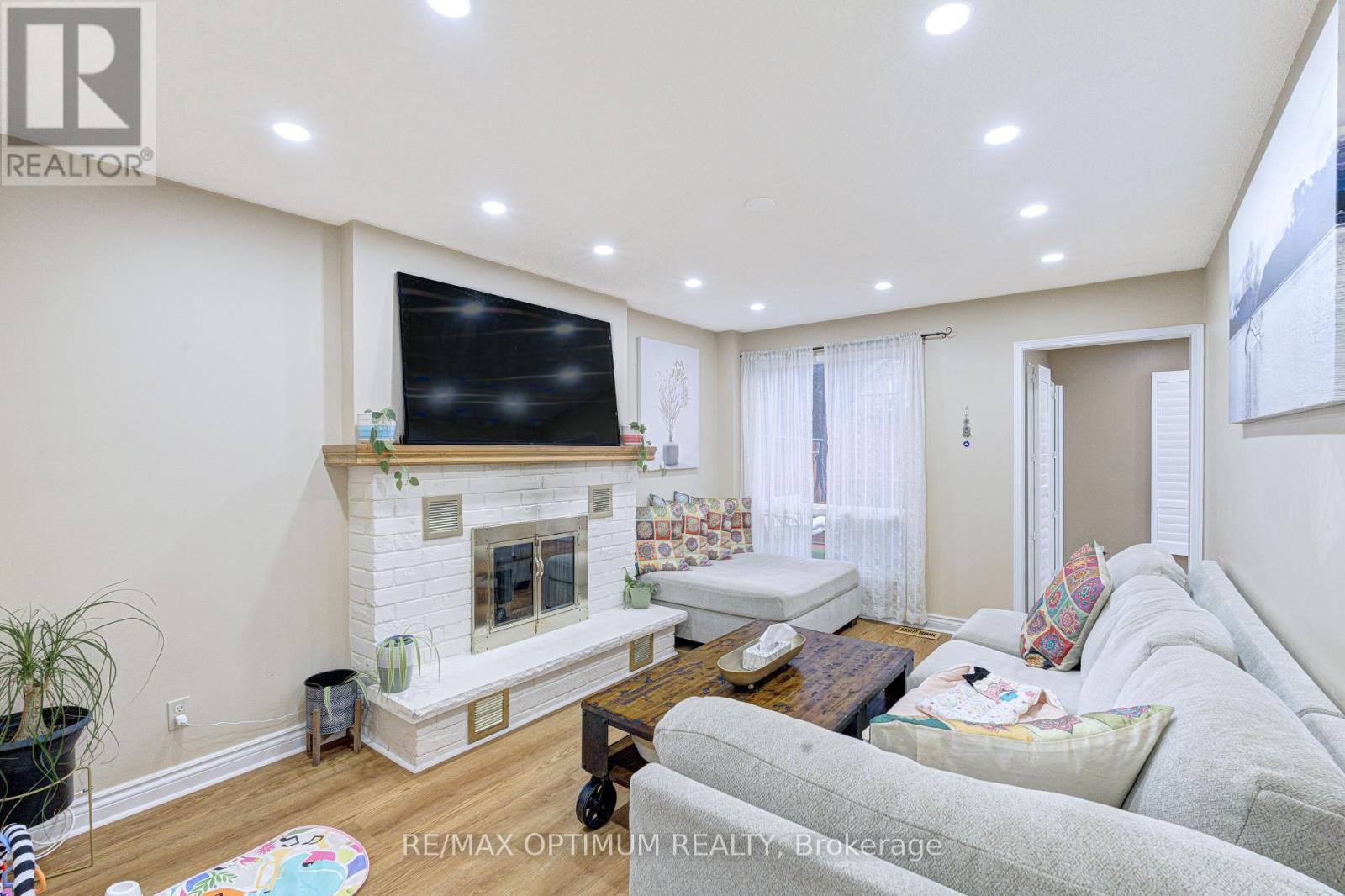 11 Murkar Crescent, Whitby, Ontario  L1N 8Y4 - Photo 24 - E13673210