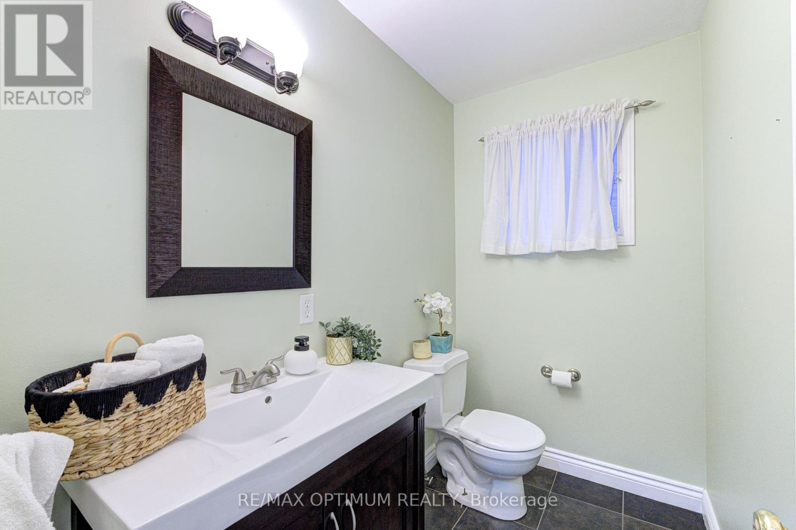 11 Murkar Crescent, Whitby, Ontario  L1N 8Y4 - Photo 25 - E13673210