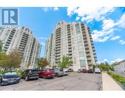 8 - 8 ROSEBANK DRIVE, Toronto, Ontario