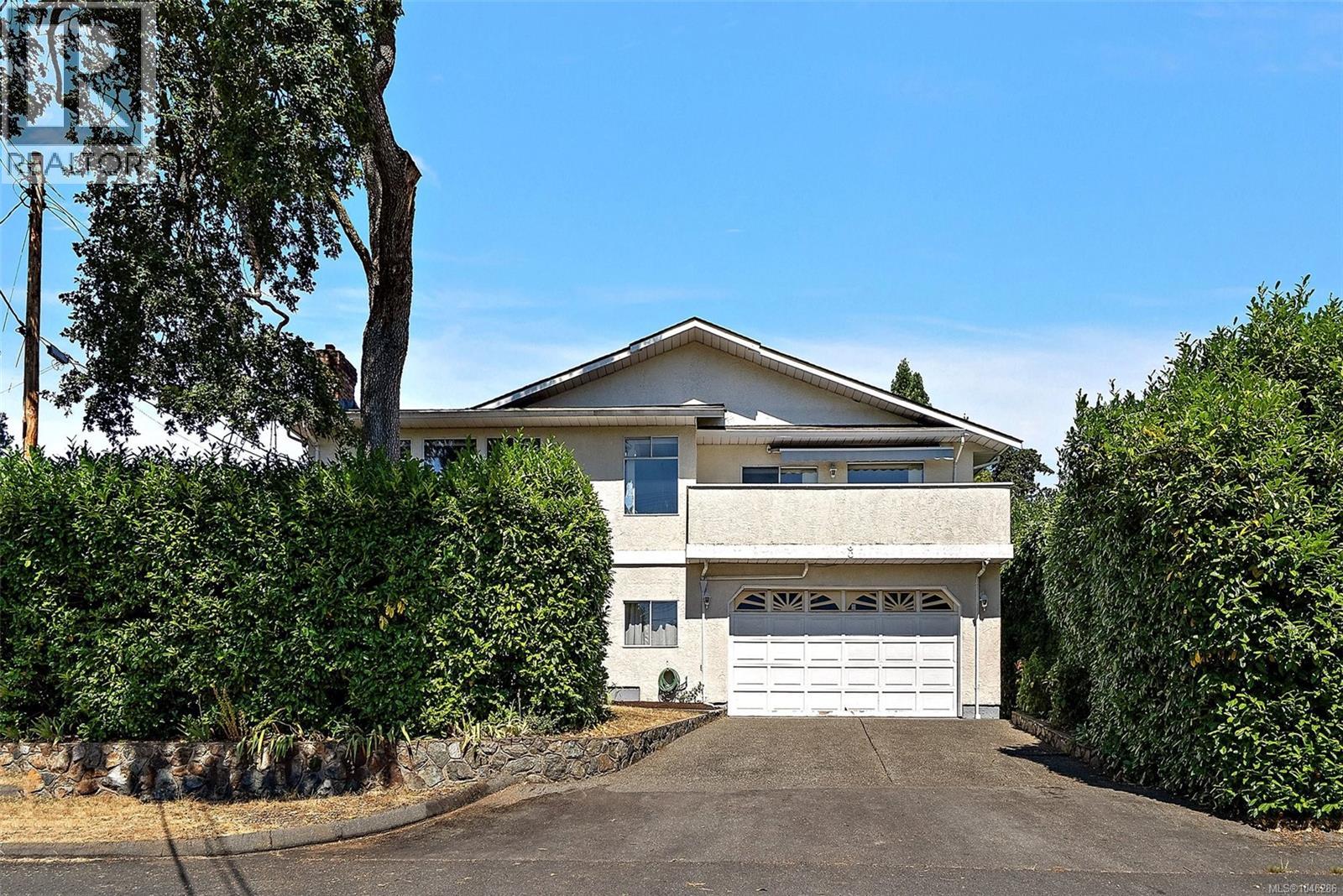 3301 Argyle Pl, Saanich, British Columbia
