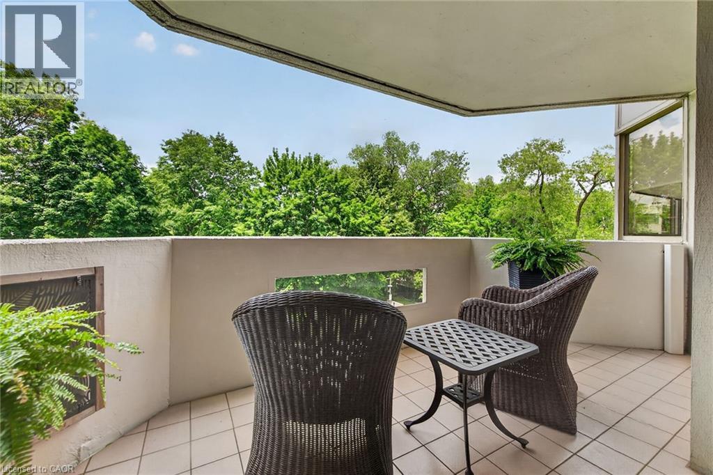 1237 North Shore Boulevard Unit# 405, Burlington, Ontario  L7S 2H8 - Photo 3 - 40847393