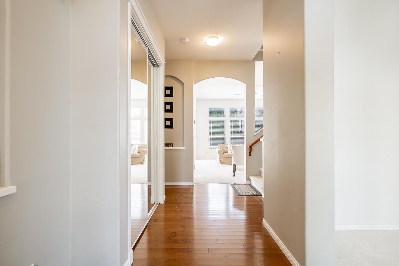 14722 59 Avenue, Surrey, British Columbia  V3S 0V7 - Photo 3 - R3154504