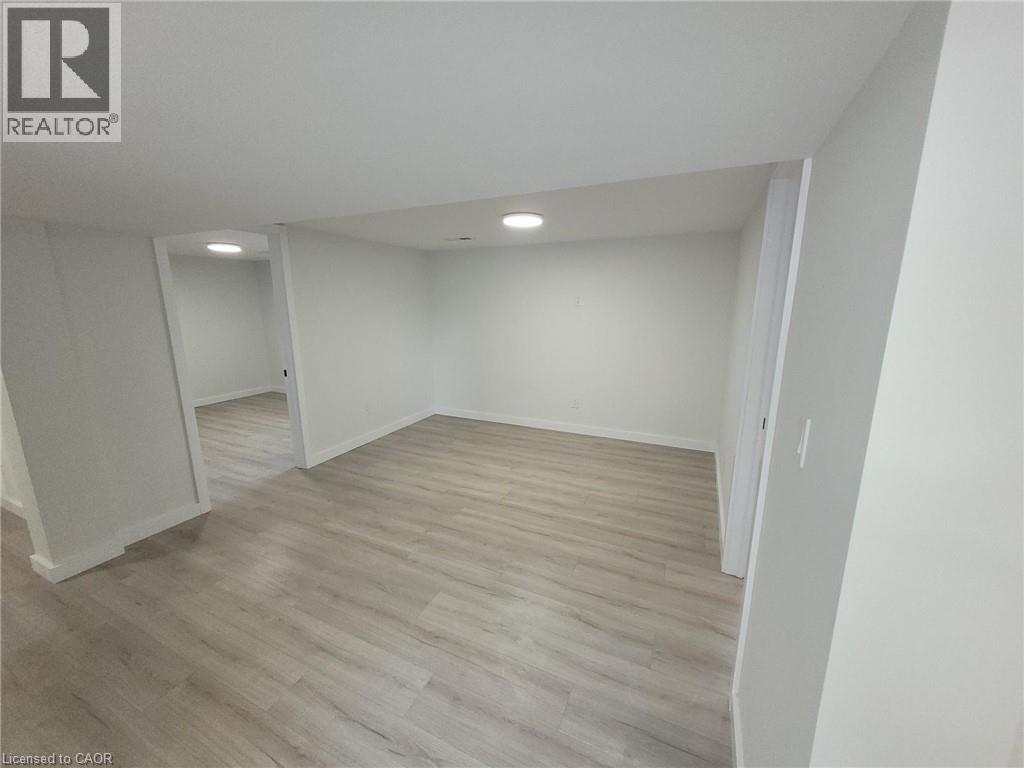 132 East 31st Street, Hamilton, Ontario  L8V 3P2 - Photo 10 - 40853200