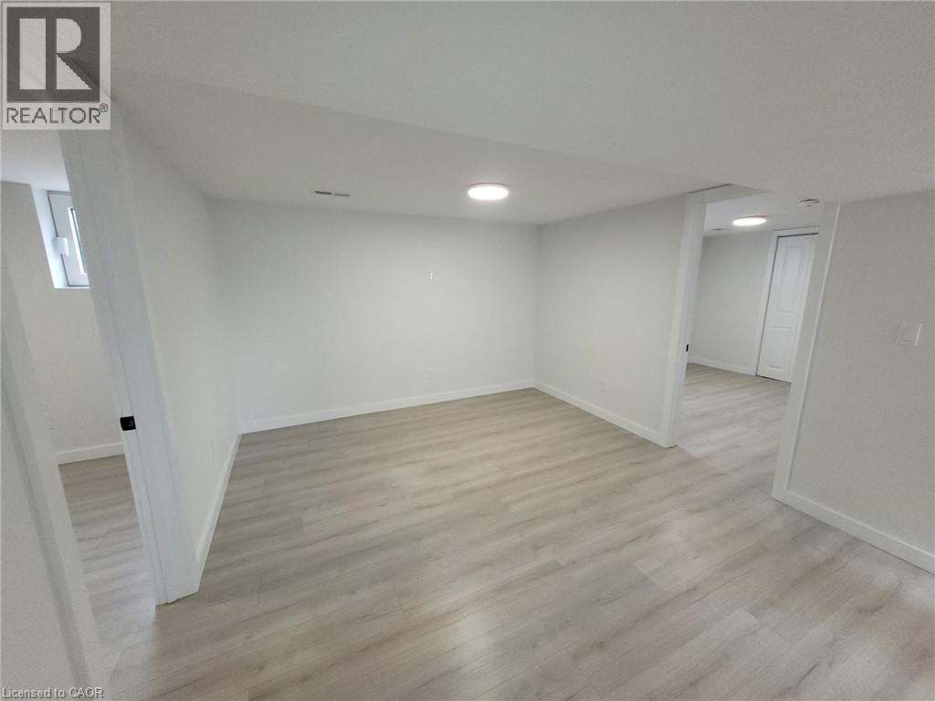 132 East 31st Street, Hamilton, Ontario  L8V 3P2 - Photo 13 - 40853200