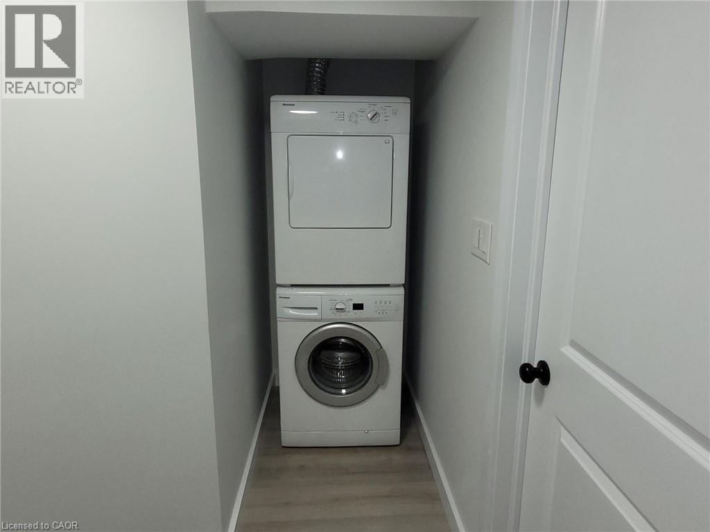 132 East 31st Street, Hamilton, Ontario  L8V 3P2 - Photo 15 - 40853200