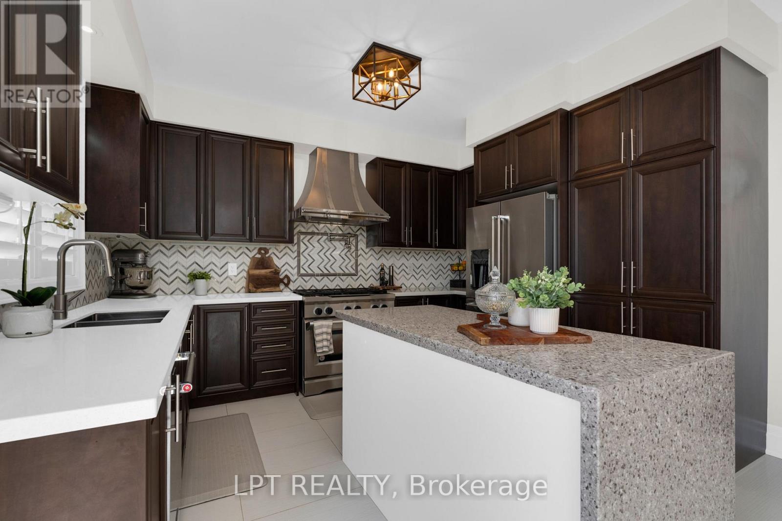 1333 Harrington Street, Innisfil (Lefroy), Ontario  L0L 1W0 - Photo 8 - N13673030