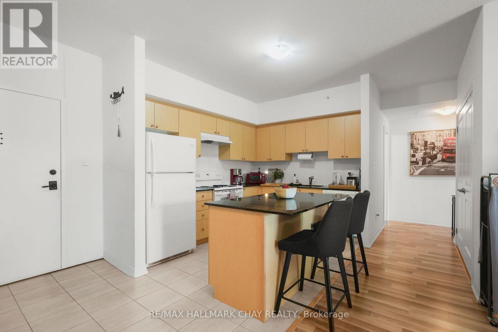 404 - 157 Wellington Street E, New Tecumseth, Ontario  L9R 0R7 - Photo 6 - N13673038