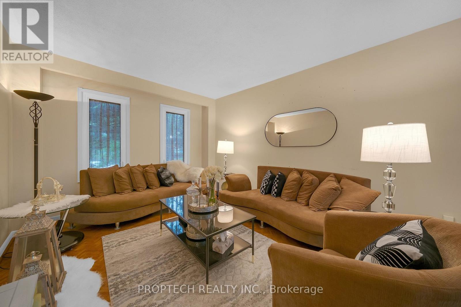 245 Fincham Avenue, Markham (Markham Village), Ontario  L3P 4E5 - Photo 6 - N13673068
