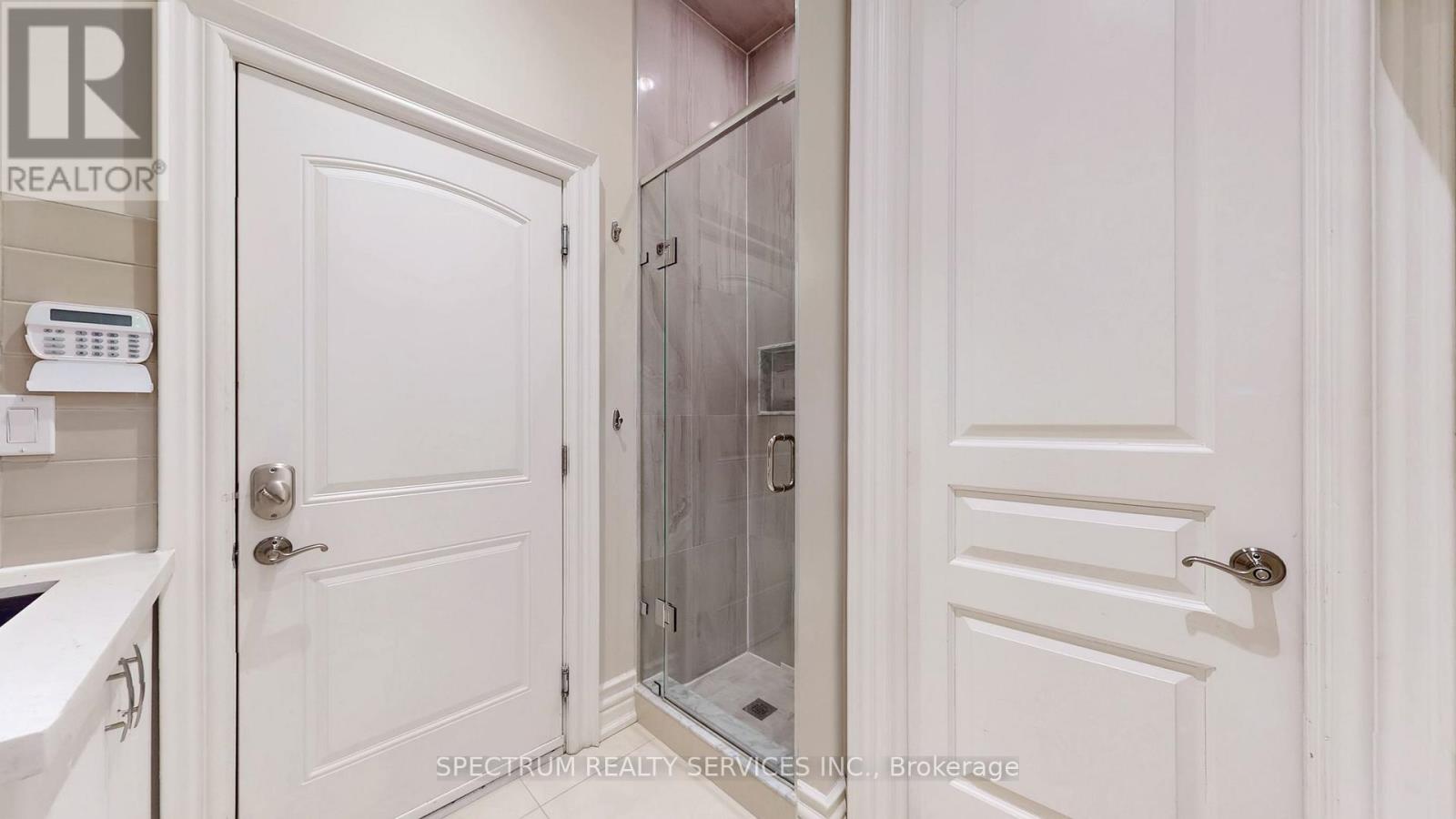 223 Lennox Avenue, Richmond Hill, Ontario  L4C 2A4 - Photo 16 - N13673118