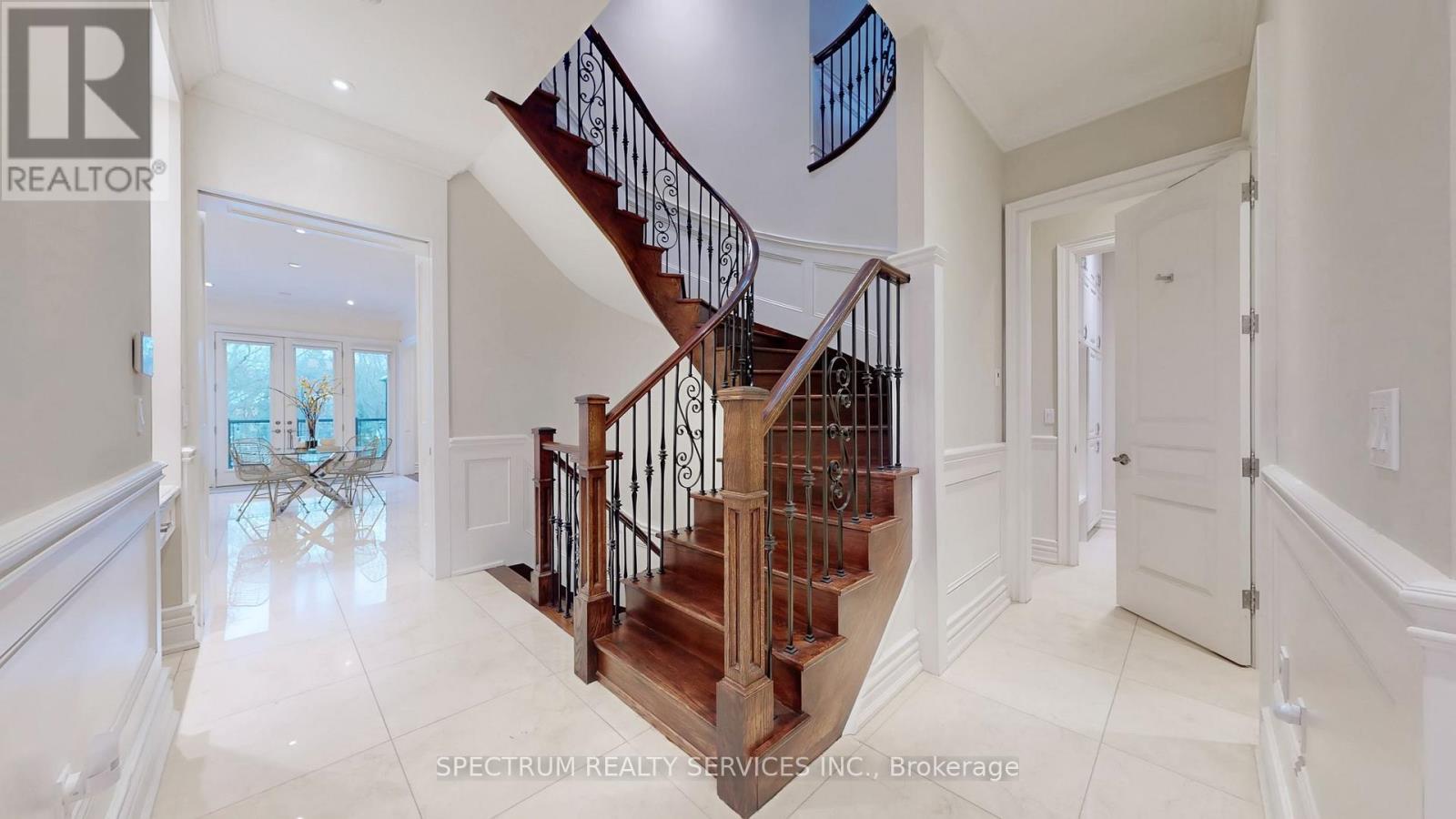 223 Lennox Avenue, Richmond Hill, Ontario  L4C 2A4 - Photo 17 - N13673118