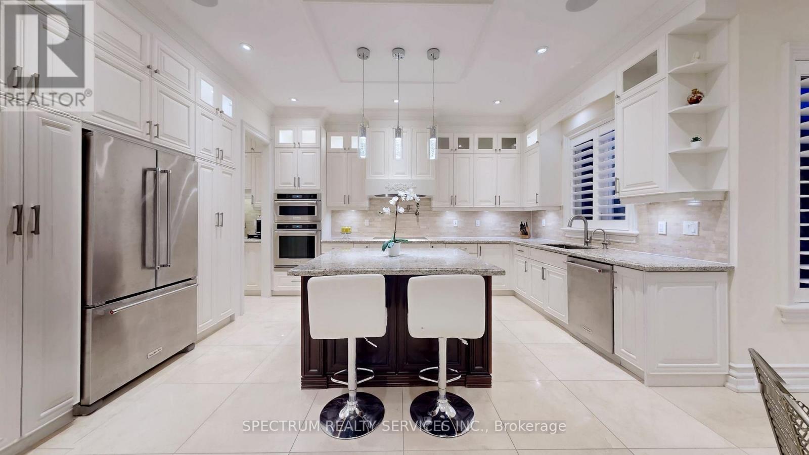 223 Lennox Avenue, Richmond Hill, Ontario  L4C 2A4 - Photo 7 - N13673118