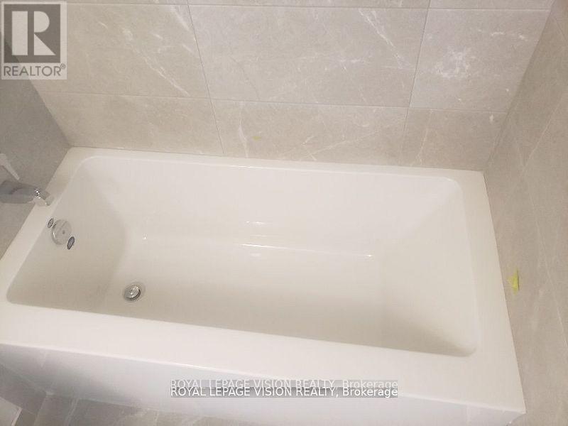 Th 1123 - 12 David Eyer Road, Richmond Hill, Ontario L4S 1M4 - Photo 12 - N13673170