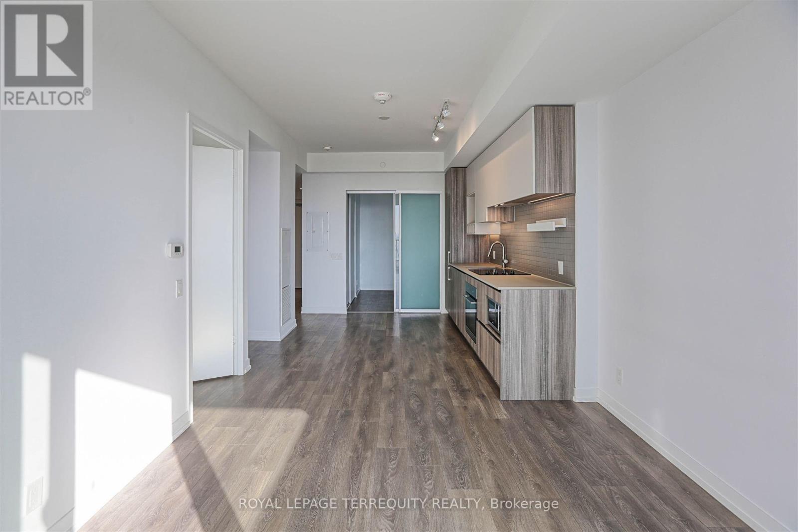 3707 - 898 Portage Parkway, Vaughan, Ontario  L4K 0J6 - Photo 6 - N13673214
