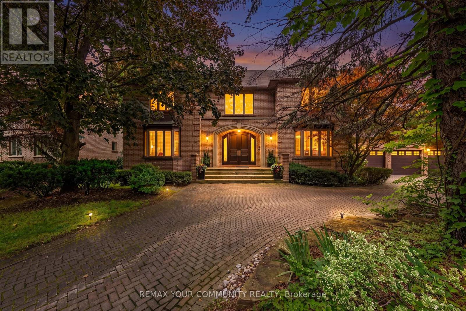 75 Arnold Avenue, Vaughan (Crestwood-Springfarm-Yorkhill), Ontario  L4J 1B4 - Photo 2 - N13673256