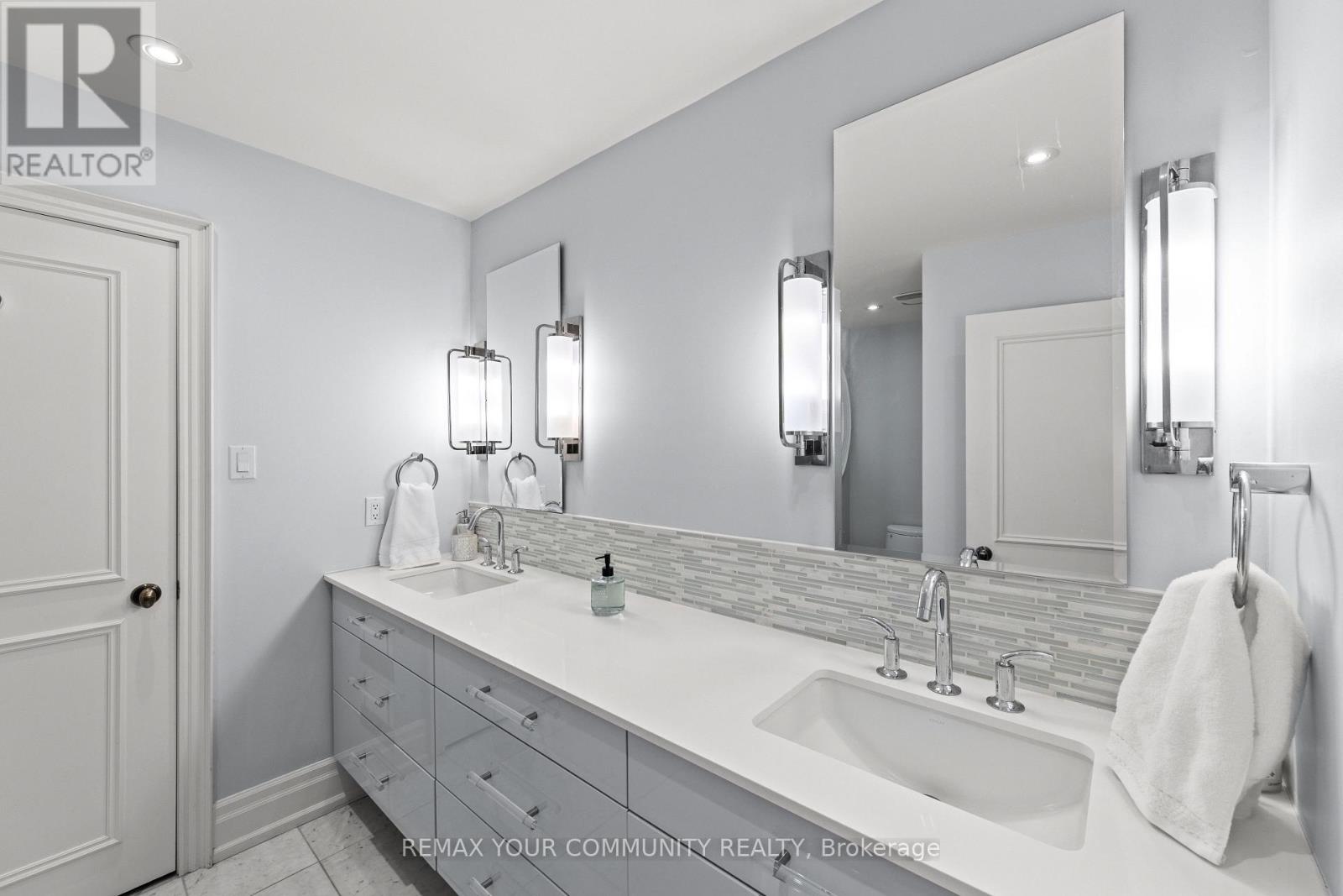 75 Arnold Avenue, Vaughan (Crestwood-Springfarm-Yorkhill), Ontario  L4J 1B4 - Photo 37 - N13673256