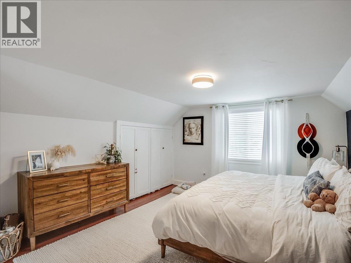 2116 Columbia Avenue, Castlegar, British Columbia  V1N 2X1 - Photo 31 - 10388013