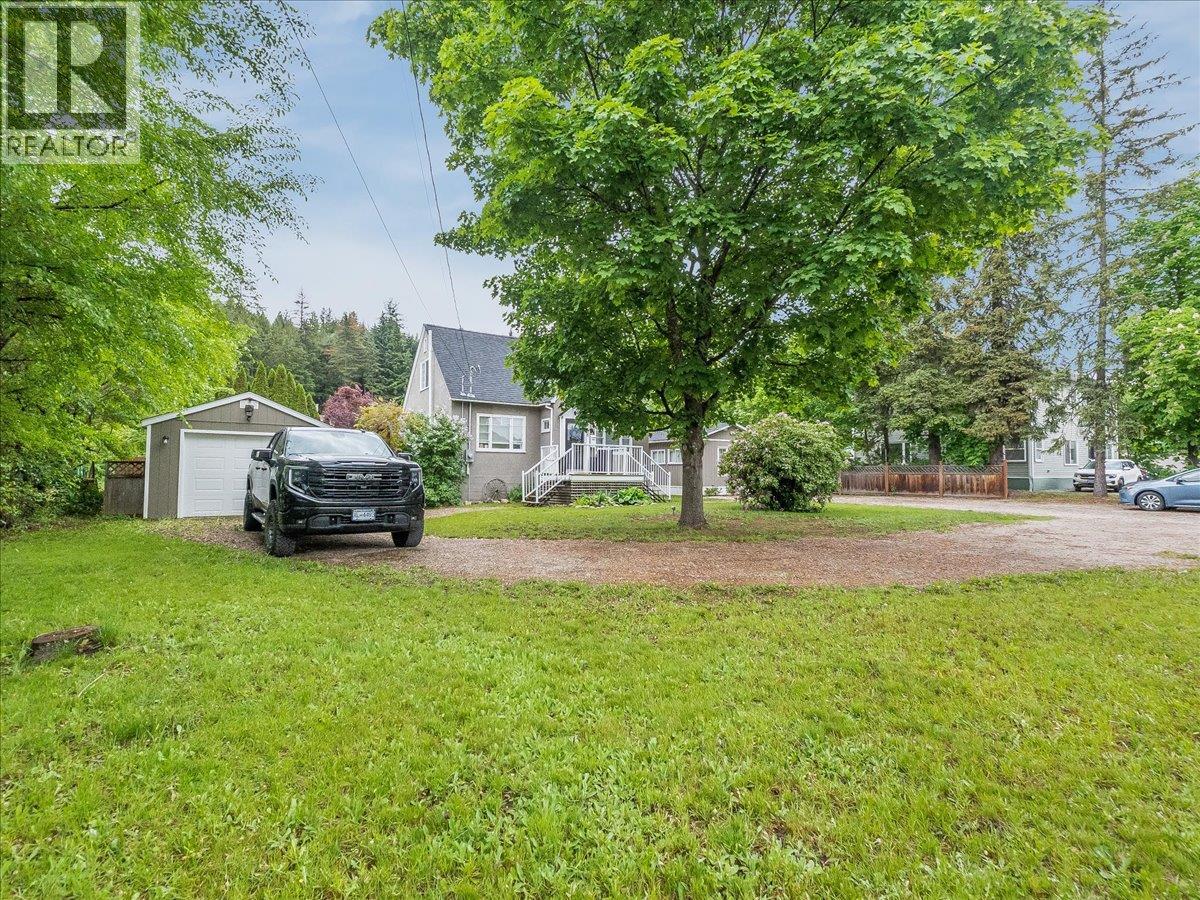 2116 Columbia Avenue, Castlegar, British Columbia  V1N 2X1 - Photo 54 - 10388013