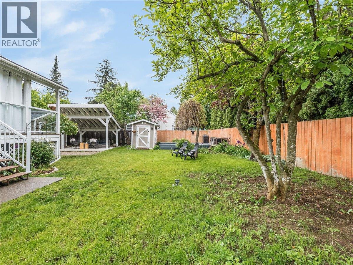 2116 Columbia Avenue, Castlegar, British Columbia  V1N 2X1 - Photo 60 - 10388013