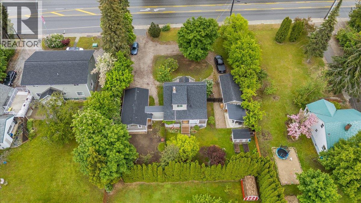 2116 Columbia Avenue, Castlegar, British Columbia  V1N 2X1 - Photo 81 - 10388013