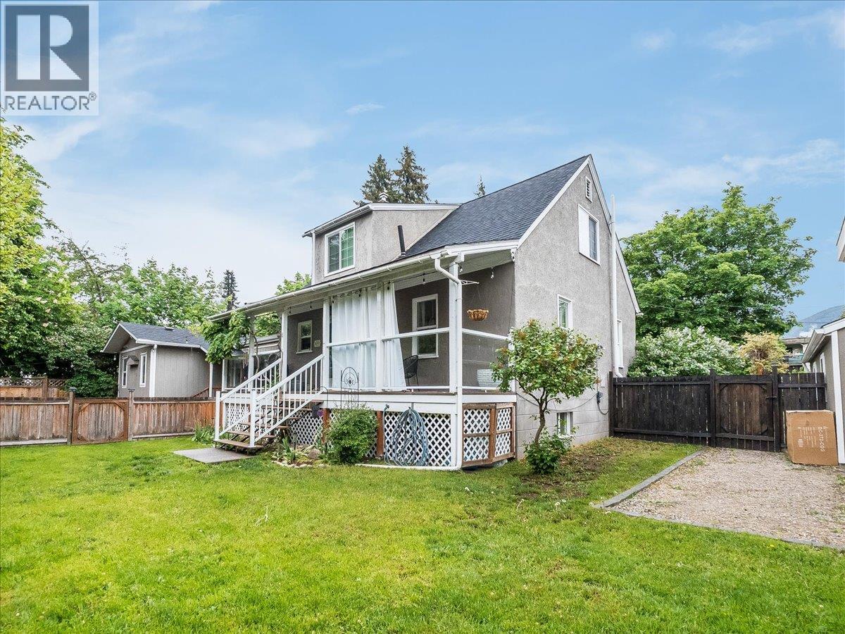 2116 Columbia Avenue, Castlegar, British Columbia  V1N 2X1 - Photo 6 - 10388013