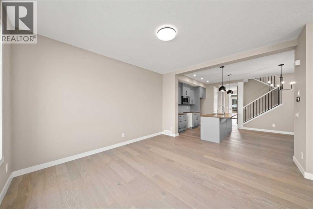 664 Sora Boulevard SE, Calgary, Alberta  T3S 0L6 - Photo 3 - A2336377