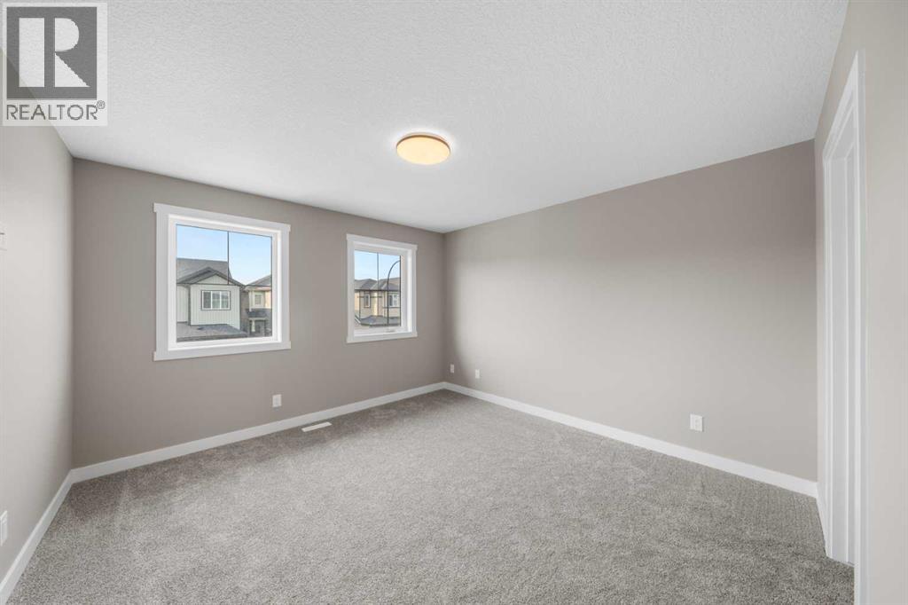 94 Sora Gardens SE, Calgary, Alberta  T3S 0V3 - Photo 9 - A2336374