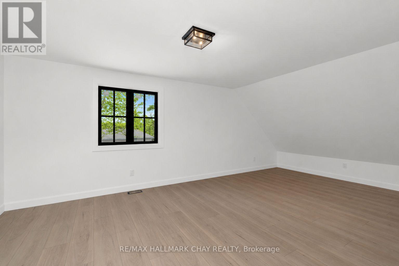 25 Heatherwood Drive, Springwater, Ontario  L0L 1X1 - Photo 23 - S13673062