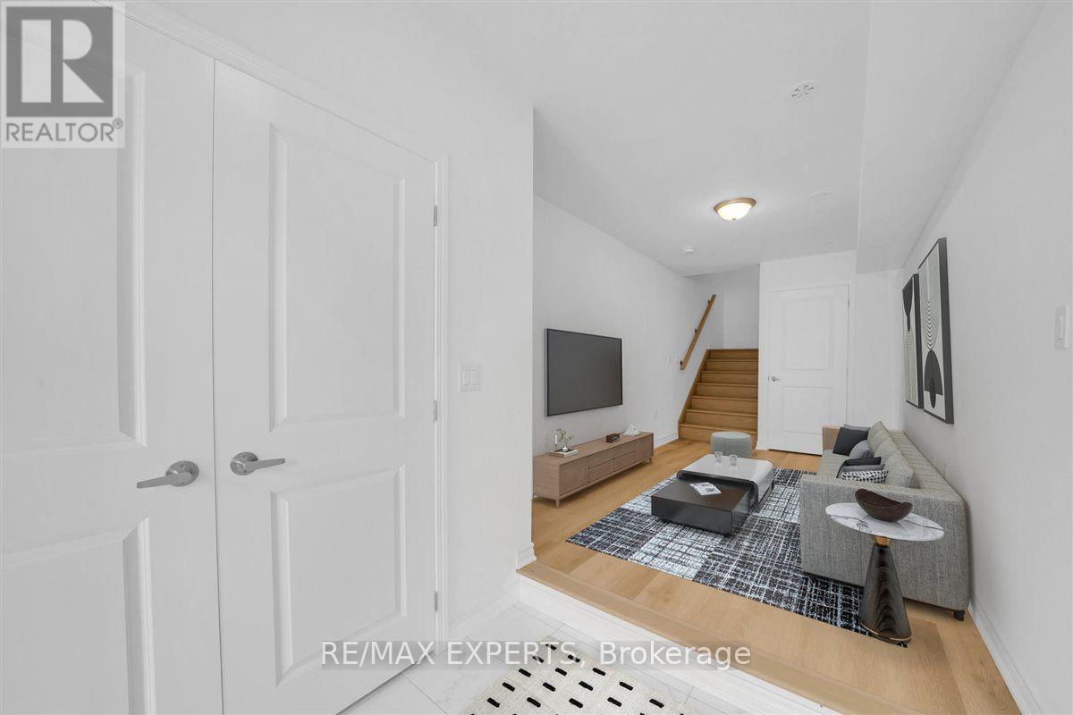 57 Wyn Wood Lane, Orillia, Ontario  L3V 8P6 - Photo 5 - S13673224