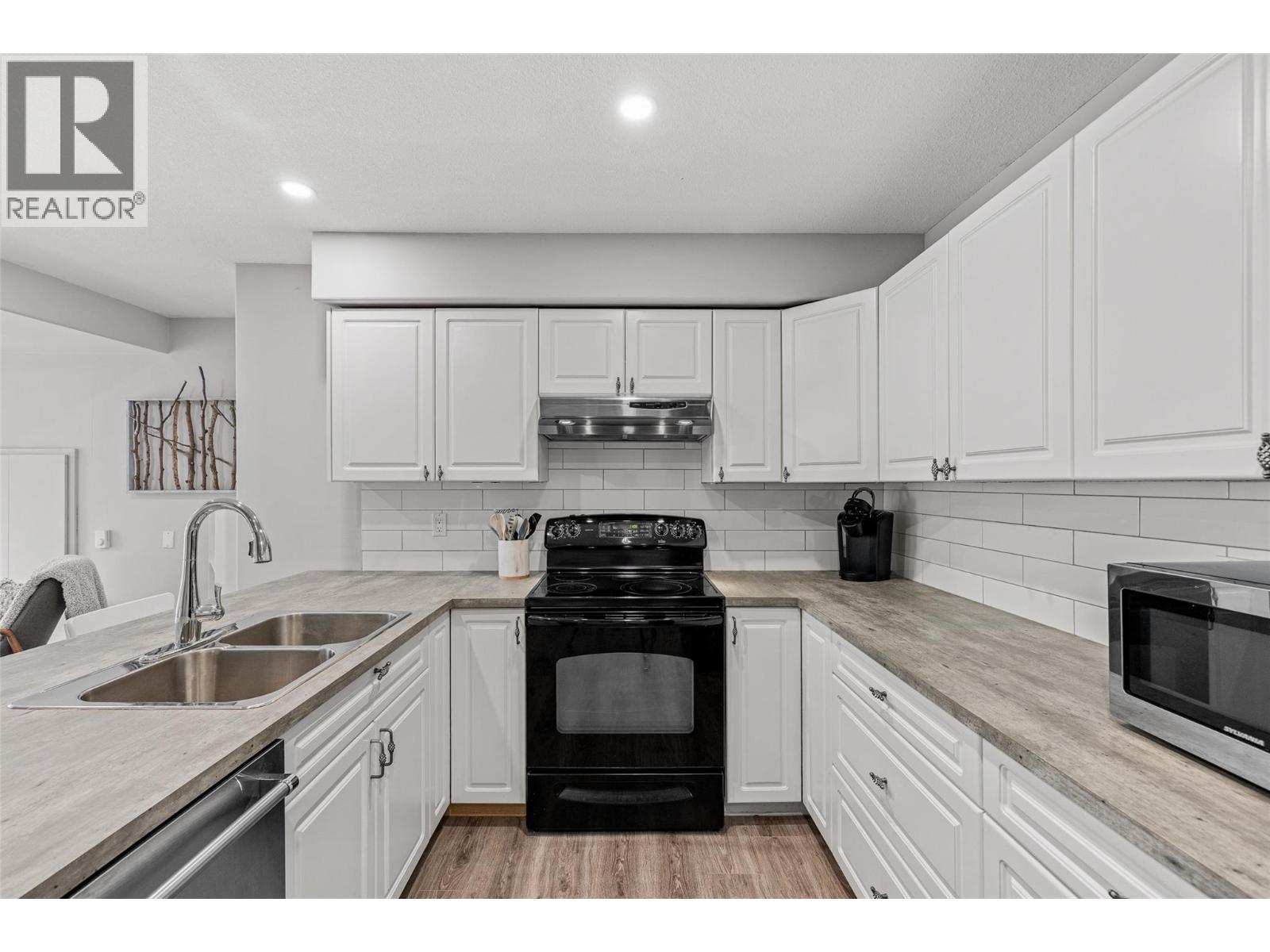 2425 Mount Baldy Drive Unit# 307, Kelowna, British Columbia V1V 1Z3 - Photo 4 - 10397084