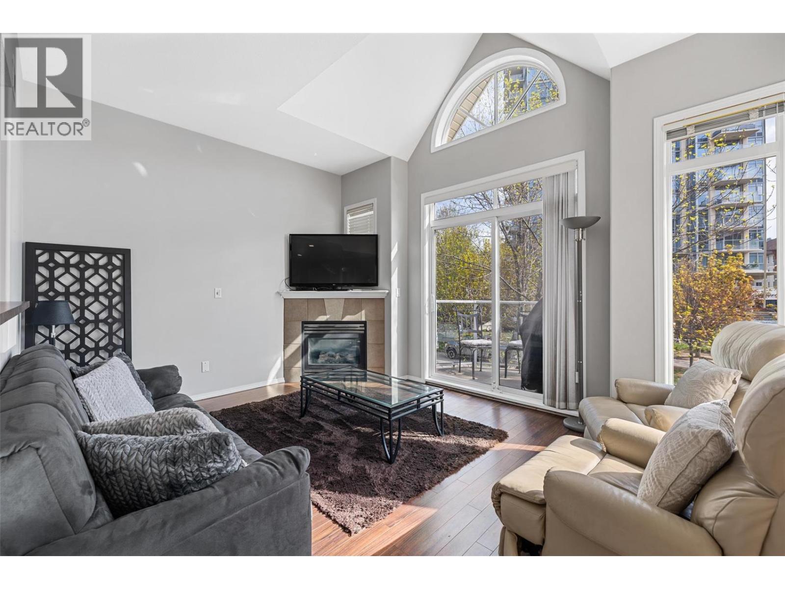 1088 Sunset Drive Unit# 246, Kelowna, British Columbia  V1Y 9W1 - Photo 2 - 10397556