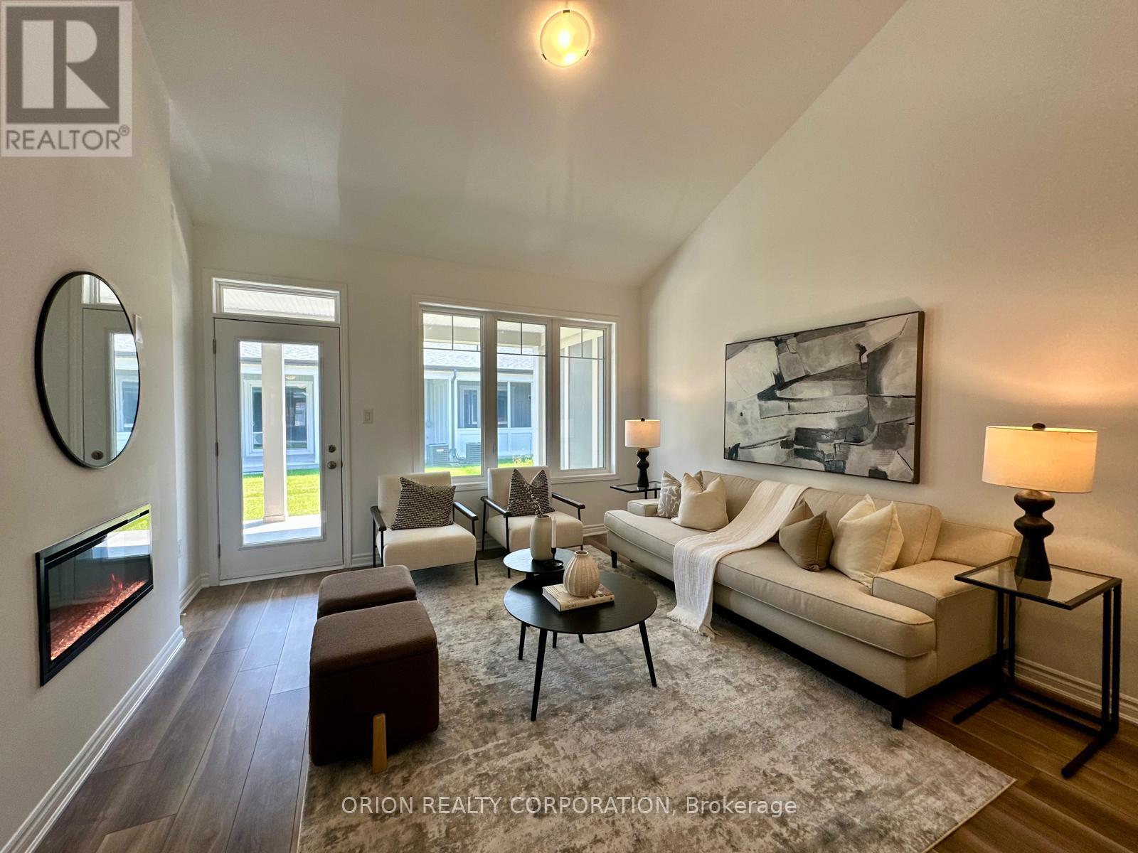 719 Sargeant Place, Innisfil, Ontario  L9S 0S9 - Photo 5 - N13647020