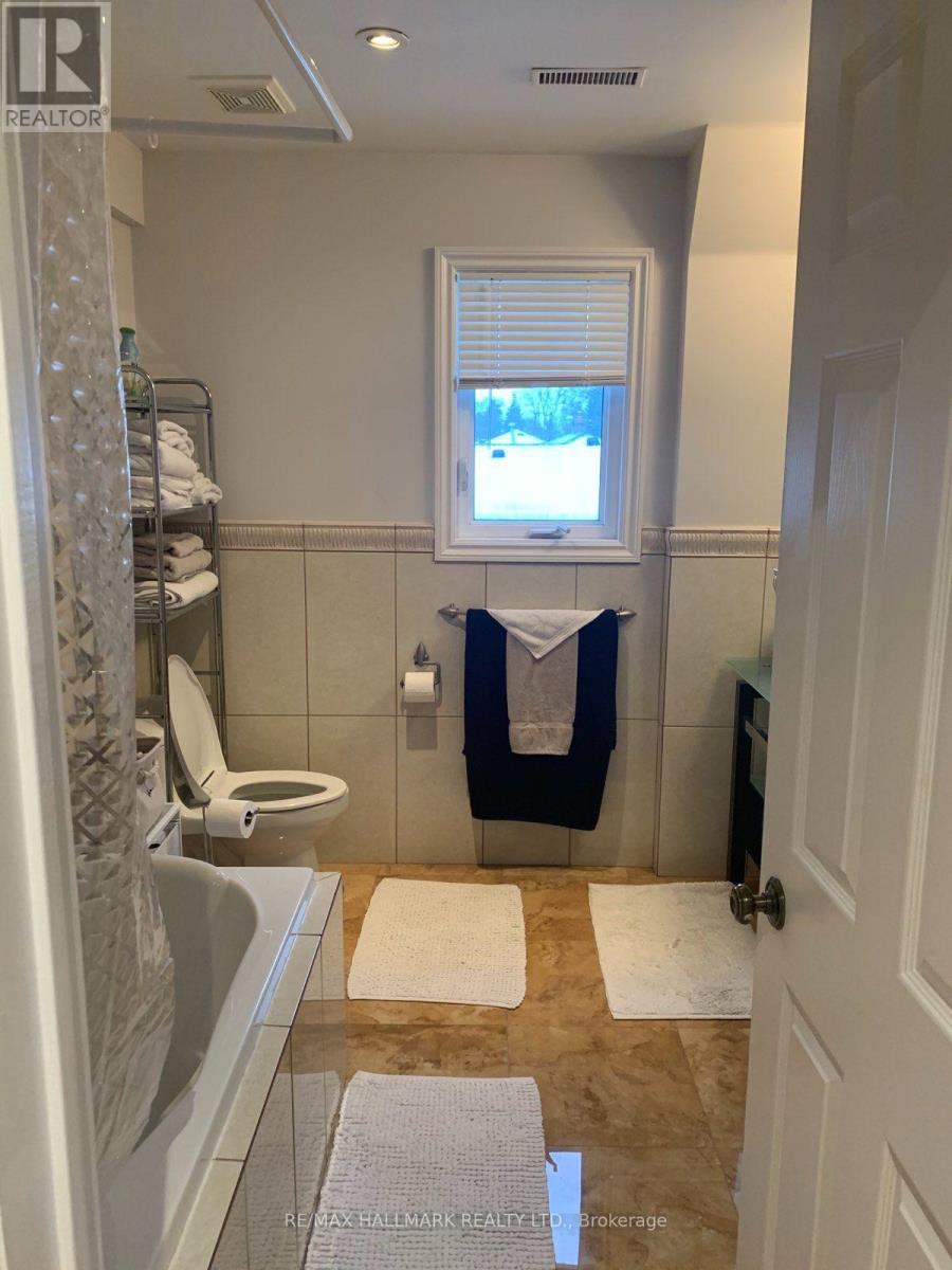 6 Griggsden Avenue, Toronto, Ontario  M9P 2Z5 - Photo 33 - W13659634
