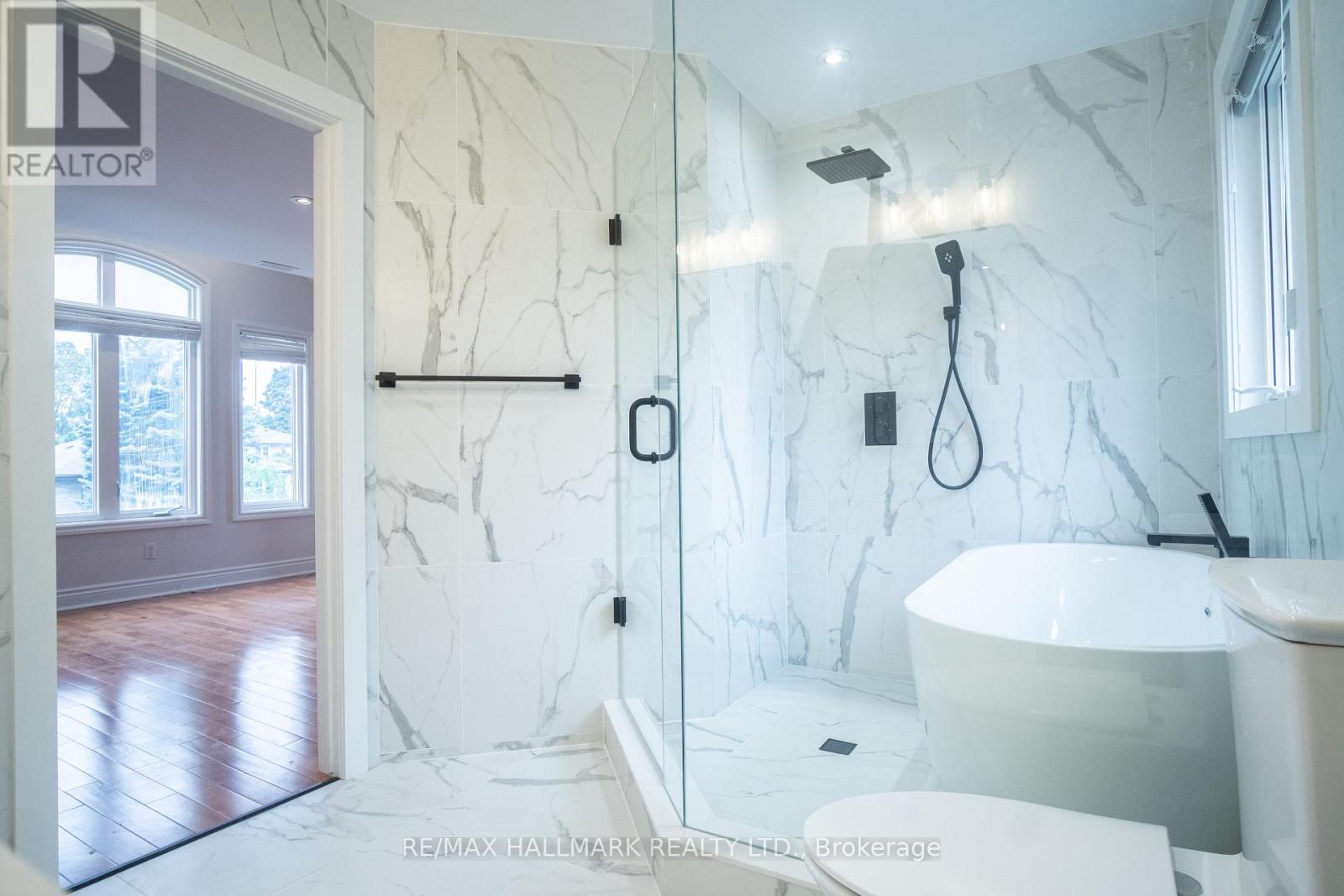 6 Griggsden Avenue, Toronto, Ontario  M9P 2Z5 - Photo 14 - W13659634