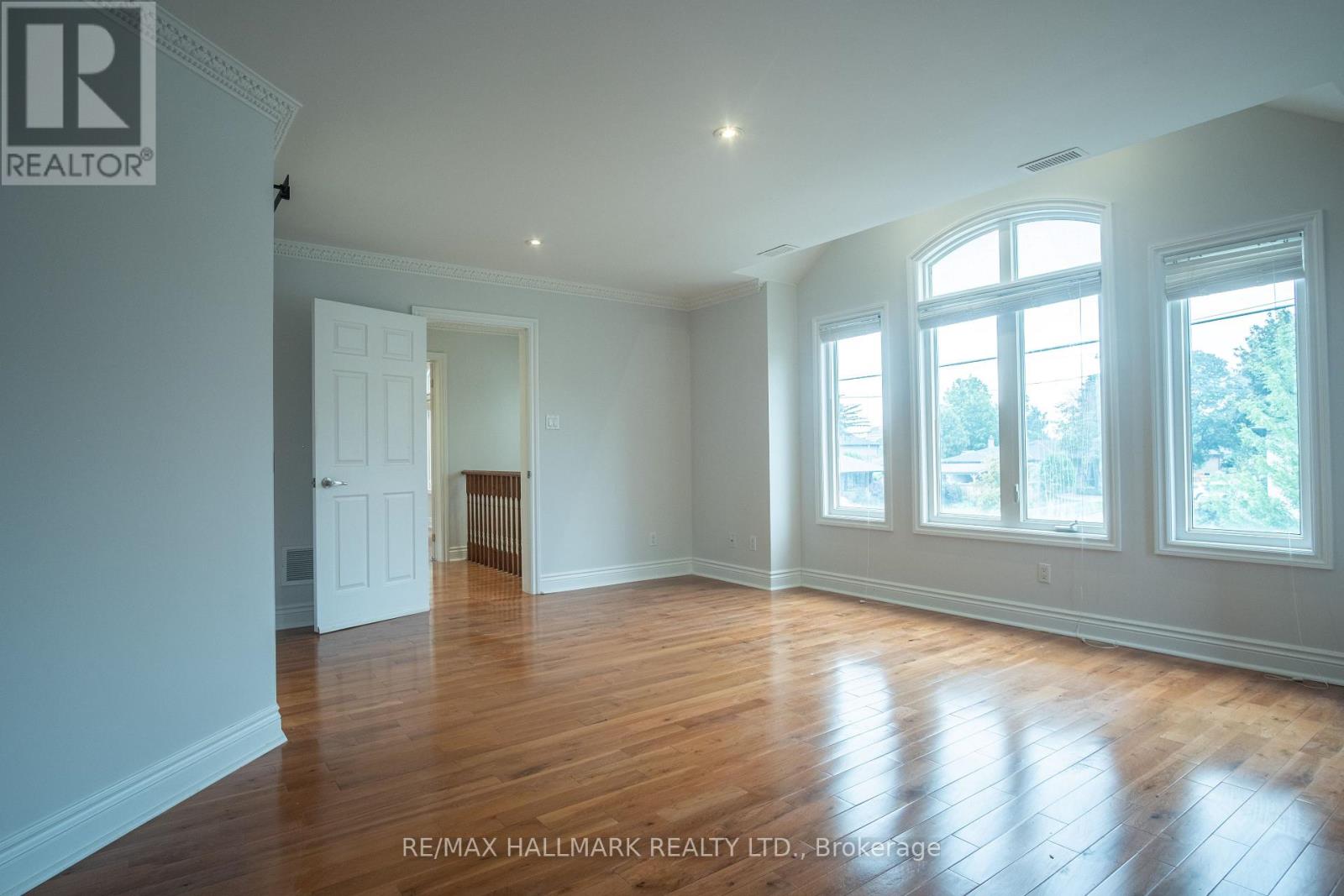 6 Griggsden Avenue, Toronto, Ontario  M9P 2Z5 - Photo 11 - W13659634