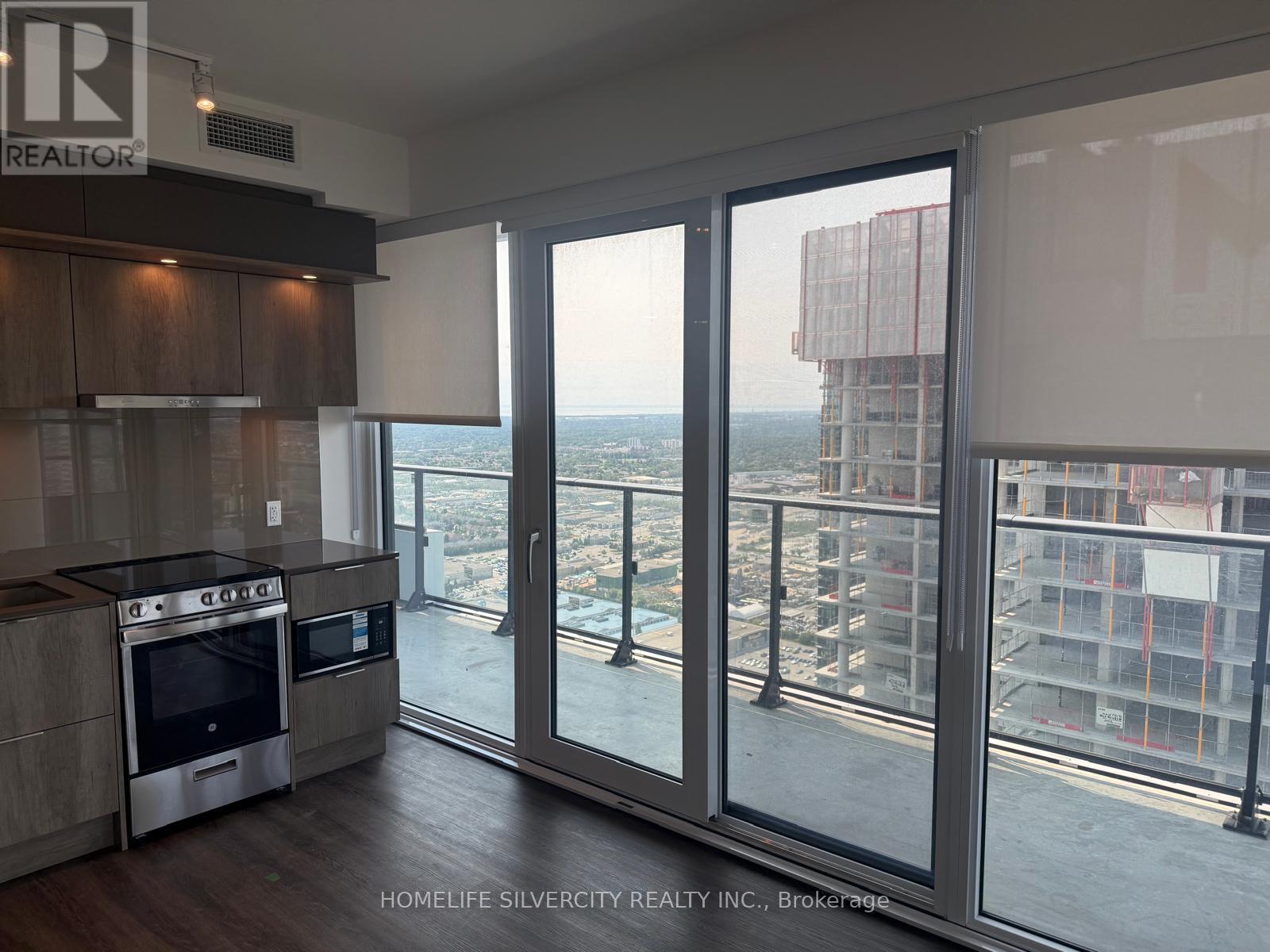 4402 - 448 Burnhamthorpe Road, Mississauga, Ontario  L5B 0R4 - Photo 2 - W13671210