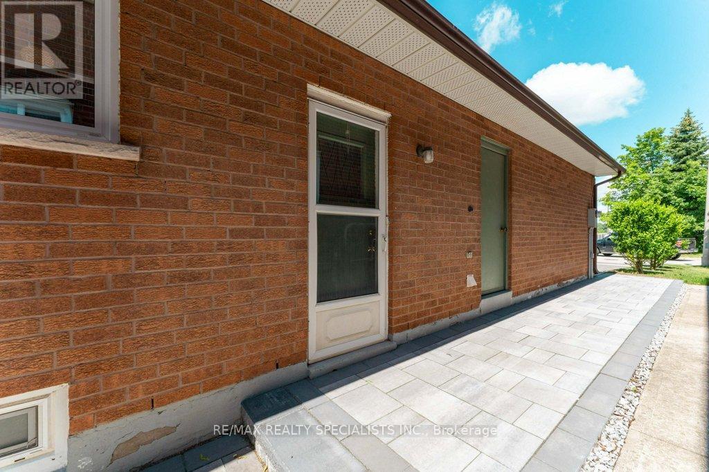 330 Hickory Circle, Oakville, Ontario  L6H 4T5 - Photo 19 - W13673012