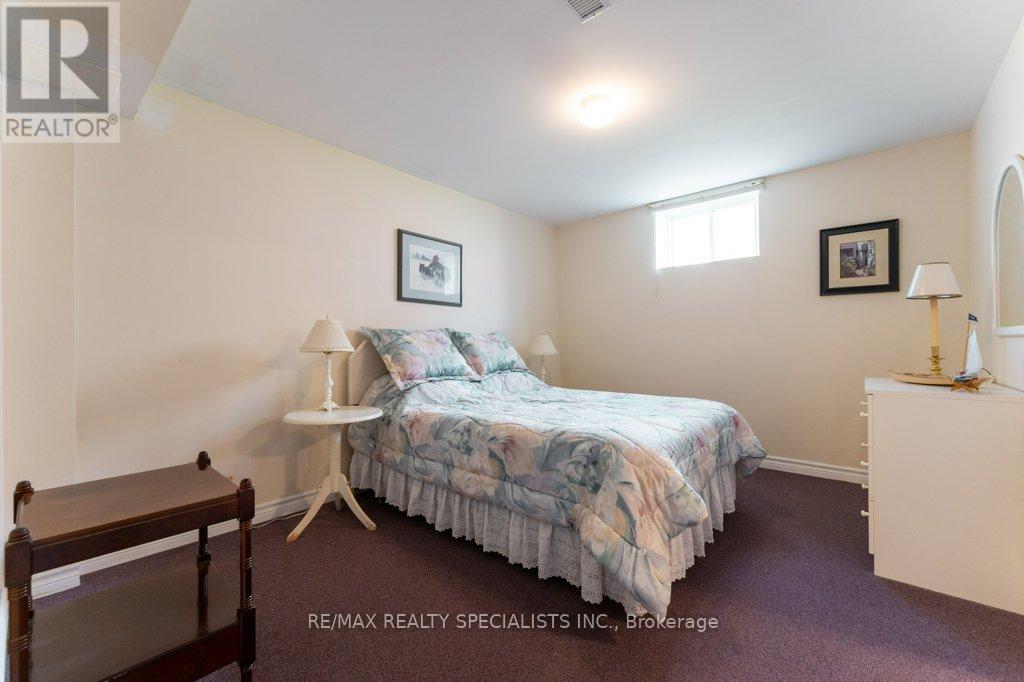 330 Hickory Circle, Oakville, Ontario  L6H 4T5 - Photo 31 - W13673012
