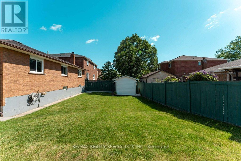 330 Hickory Circle, Oakville, Ontario  L6H 4T5 - Photo 34 - W13673012